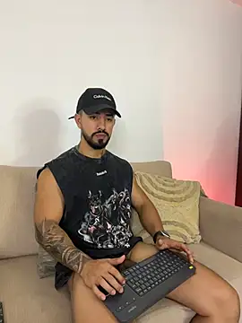 Ezzio_Scolaro live cam