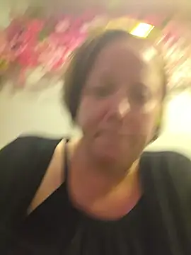 julimonroe live cam