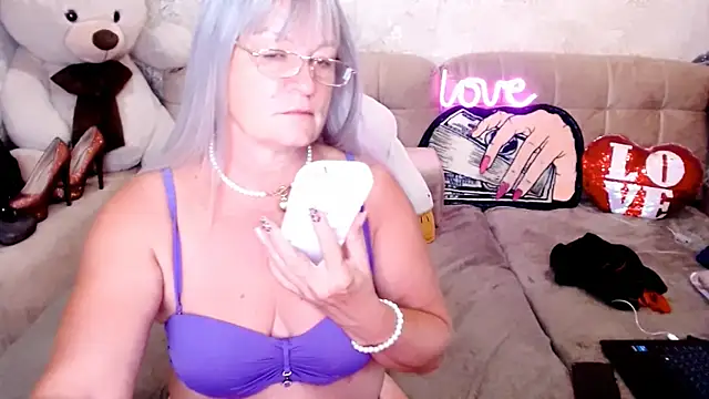 SiberiabBerry live cam on StripChat