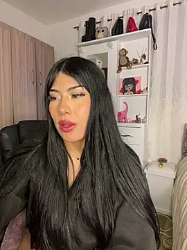Jade-Naughty live cam on StripChat