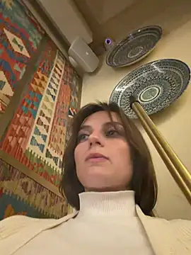 -AngelAri-