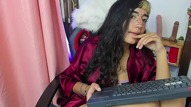 MeowMota_ live cam on StripChat