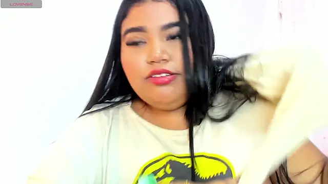 mairana15 live cam on StripChat
