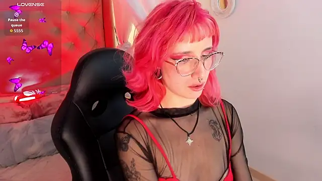 Alice__Moon__ live cam on StripChat