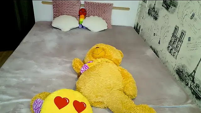 lovely-eyes webcam