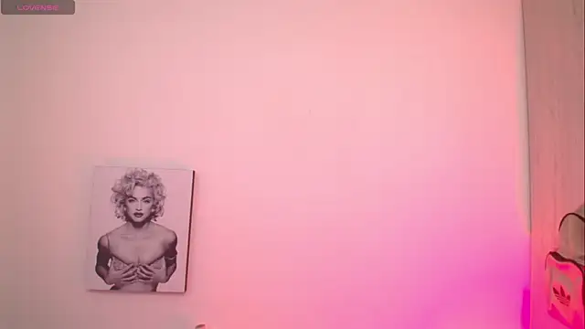 Millie_bobby webcam
