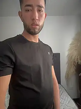 liam_bronw webcam