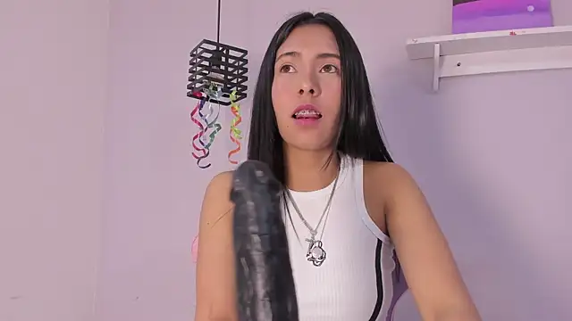 VelvetRosss live cam on StripChat