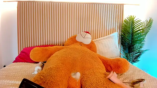 Milu_blossom live cam on StripChat