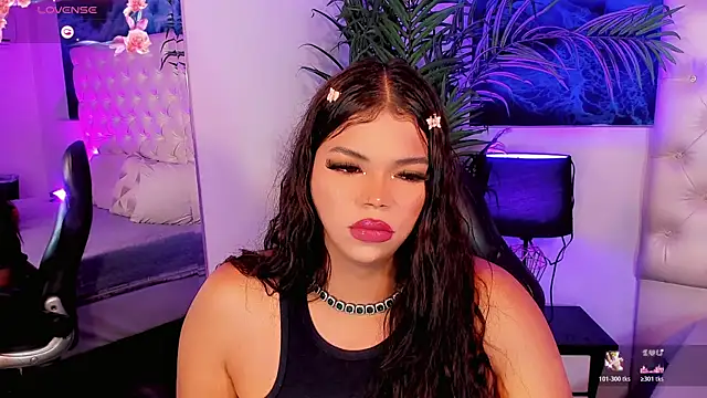 Keira_Fox31 live cam on StripChat