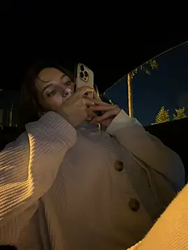 -AngelAri-