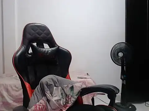 Adriana_0312 webcam