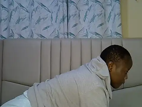Bonnieblack2 webcam