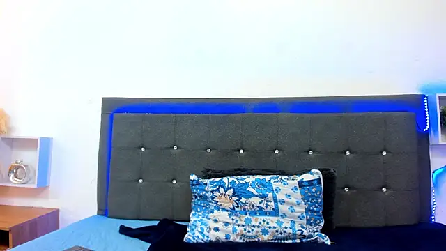 Lil_Aurora_ webcam