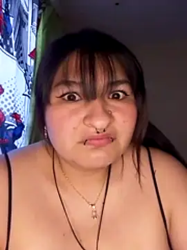 LauraHorny69