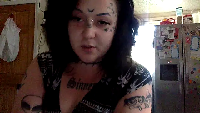 CurvyTrans2002 Live Webcam on Stripchat