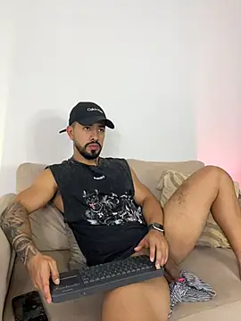Ezzio_Scolaro live cam
