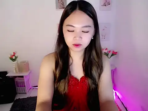 lustfullakim webcam