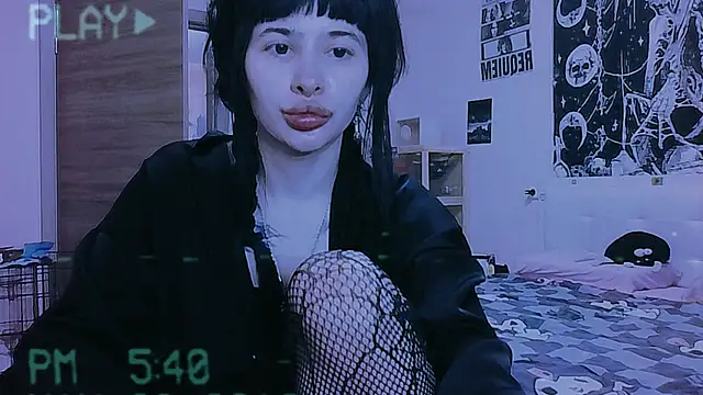 AllisonDeetz webcam