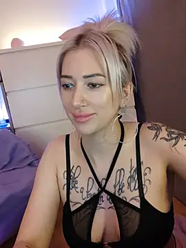Gina-Lumara webcam