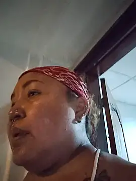 CurvyHeat live cam on StripChat