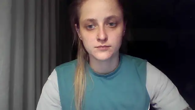 LeaWetGirl webcam