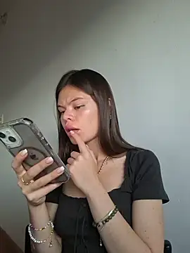 _Isabella-7 webcam