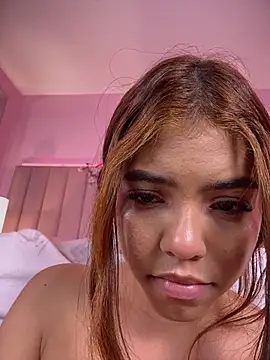KellyOlsenbe webcam