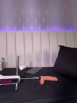 Mia-Medina webcam