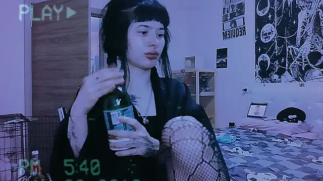 AllisonDeetz webcam