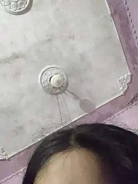 ALIZA_FENDY live cam on StripChat