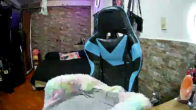 AngelaQueen_ live cam on StripChat