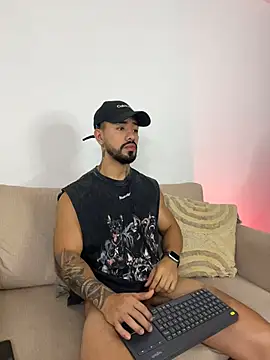 Ezzio_Scolaro live cam