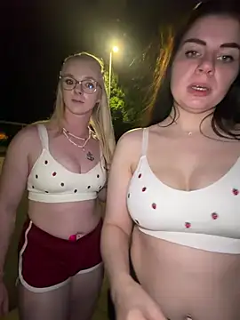 EllyNora webcam
