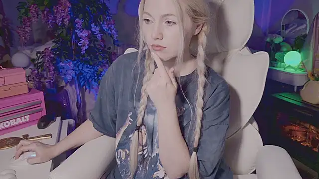 Talulaa live cam on StripChat