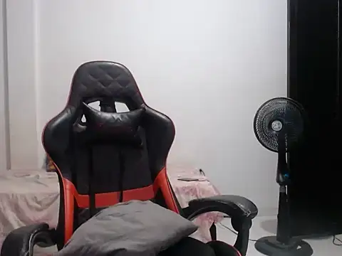 Adriana_0312 webcam