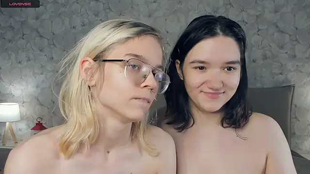 KarinStfleur live webcam show