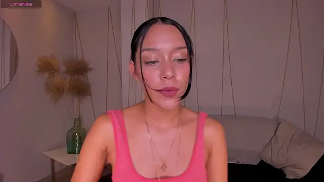 AmaliaCrus live cam on StripChat