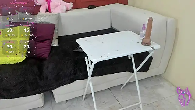 ZamanthaJhones live cam on StripChat