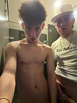 yoursexyjose Live Webcam on Stripchat
