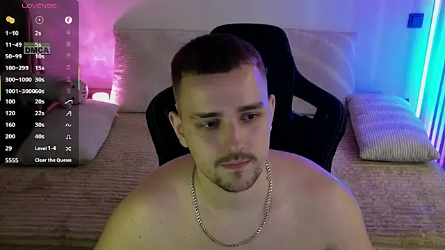 Larstar01 live cam on StripChat