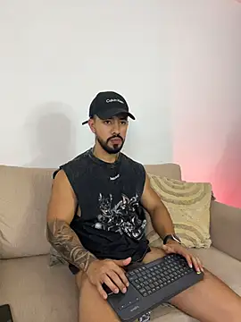 Ezzio_Scolaro live cam
