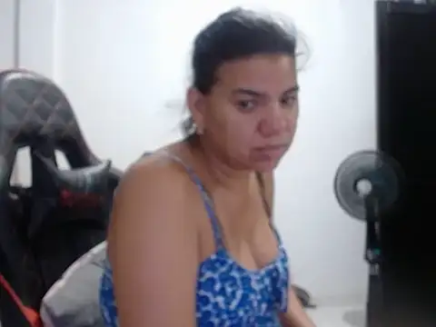 Adriana_0312 webcam