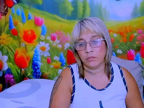 indianroxy webcam