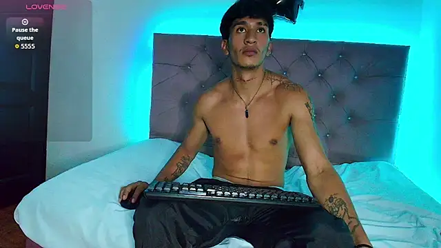 zayn_moretti - Zayn_Moretti's free webcam - UK Sex Cams