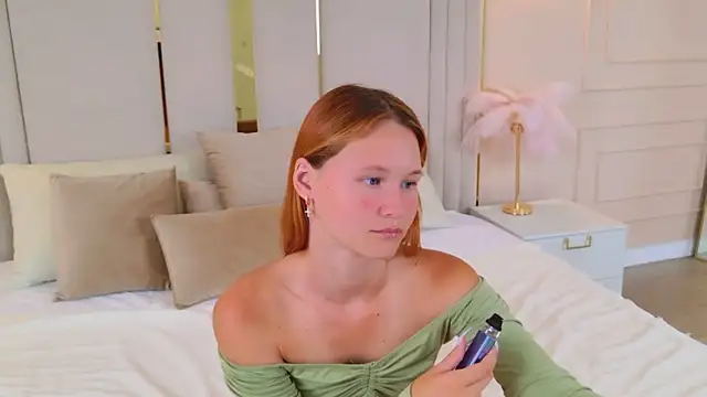 AmeliRoyse webcam