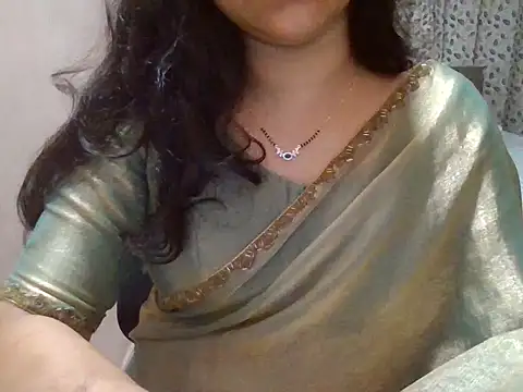 Diya_04 live webcam show