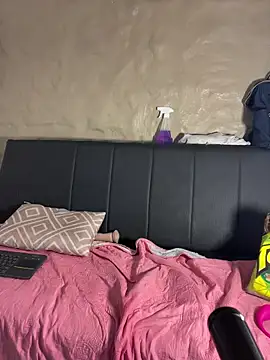 Nia_lobo webcam