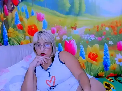 indianroxy webcam