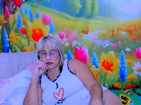 indianroxy webcam